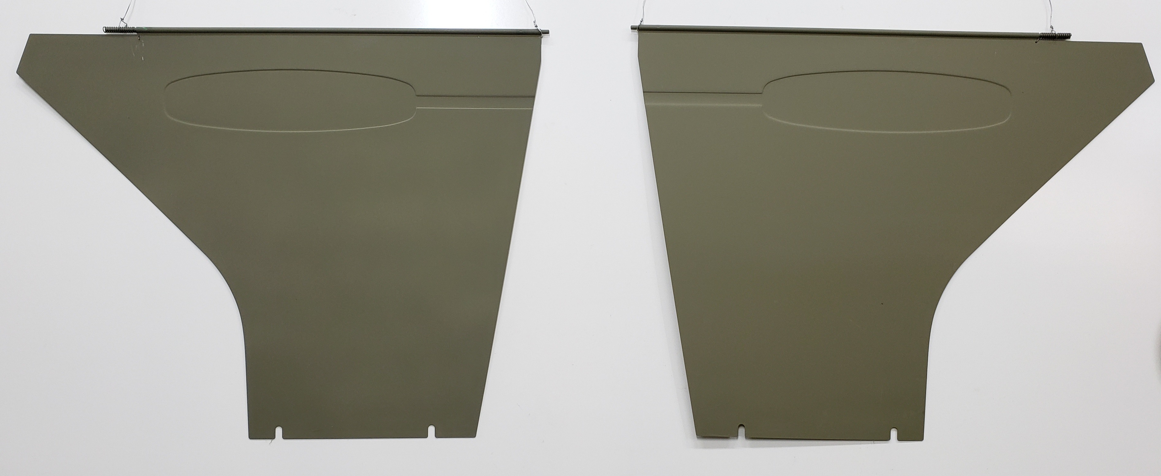 PAIR REAR ENGINE SIDE COVERS W/ DECAL RECESS FOR 770