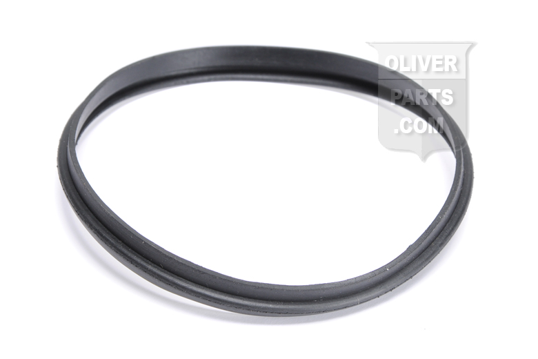 Solid Rubber Gasket with improved leak protection. Fits headlamps on all oliver tractors 1937 -1958.